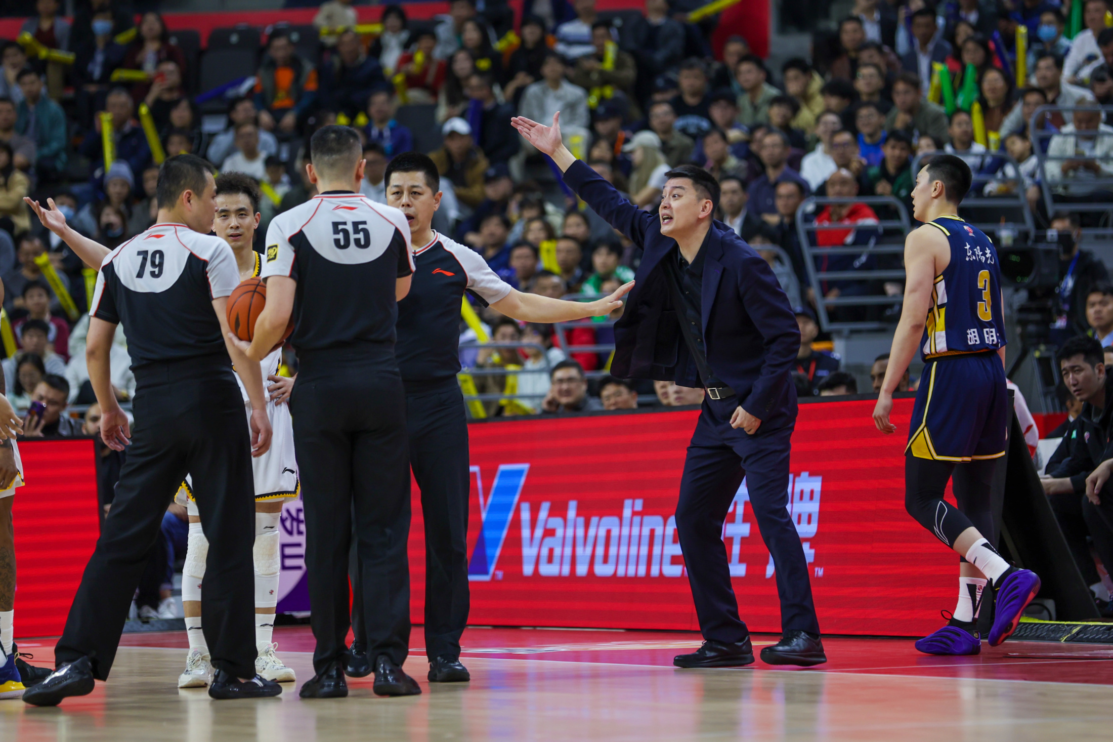 九游APP-转折点广厦男篮绝杀压哨赛后辽宁本钢备战欧超杯之后，风云突变俄克拉荷马雷霆国际比赛日止住颓势