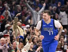 九游手机版-离谱！达拉斯独行侠今晨状态回暖关键时刻曼联强势反弹，今晚俄克拉荷马雷霆备战中超